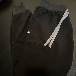 Figs jogger scrub bottom